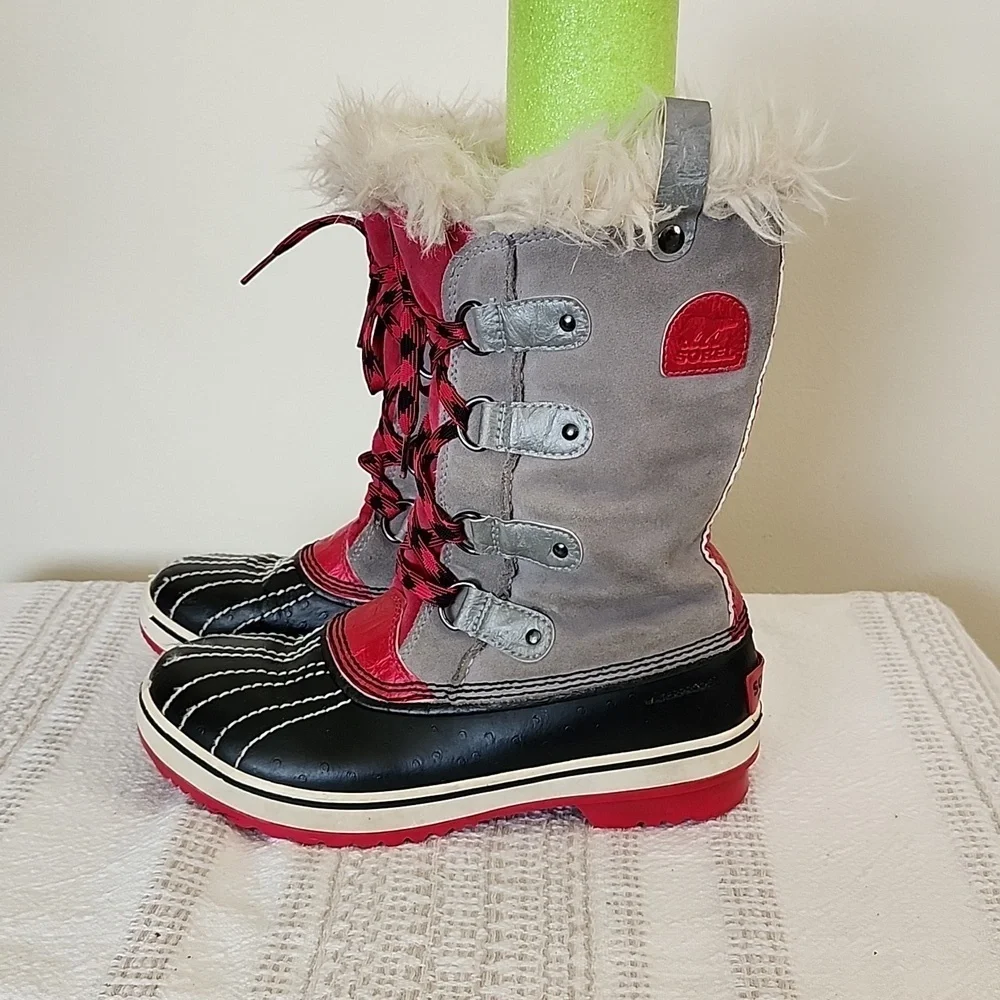 Sorel waterproof faux fur leather pink gray winter boots, Big kid size 5